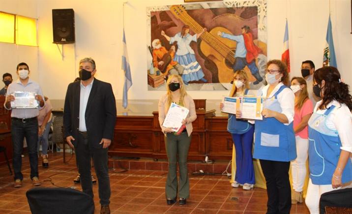 Distinguen a los ganadores del concurso “Docente Innovador”