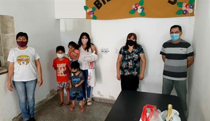 Más de 450 familias de Las Termas recibieron su cena solidaria