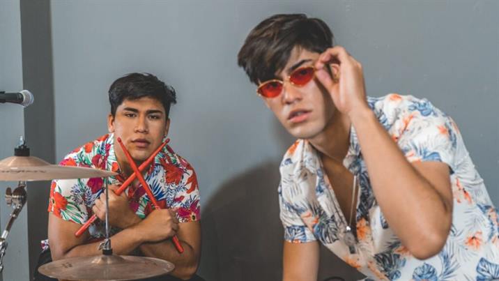 Franco Lescano estrenó el videoclip de “Va y Viene”