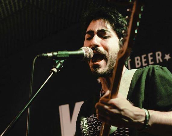 Lanzan una colecta para un nuevo tratamiento del músico Rumi Frías