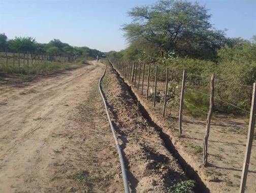 Llevan red de agua potable para el paraje Morón Llevan red de agua potable para el paraje Morón