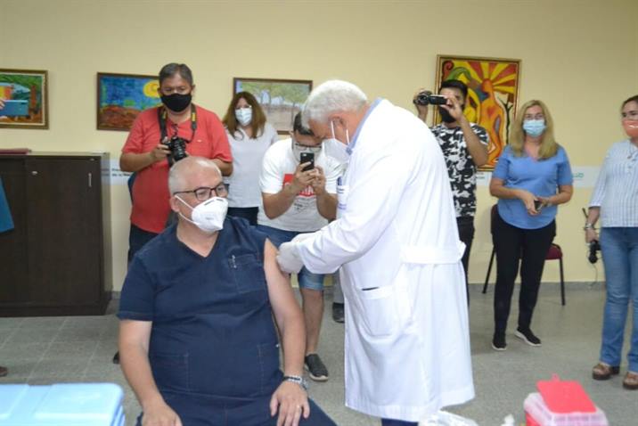 Empezó la vacunación en Frías, Añatuya, Termas y Fernández