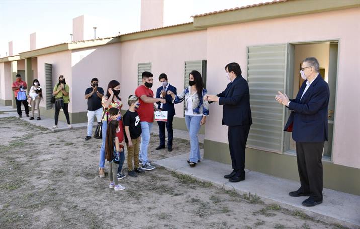 Entregan 240 casas en Villa del Carmen y habrá otras 540 antes de enero Entregan 240 casas en Villa del Carmen y habrá otras 540 antes de enero