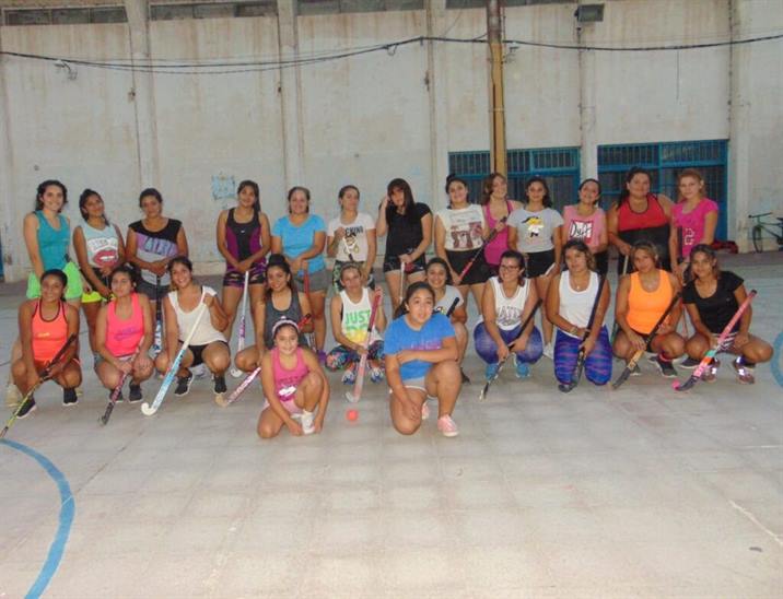 El hockey femenino vuelve a cobrar protagonismo en el “Albo”