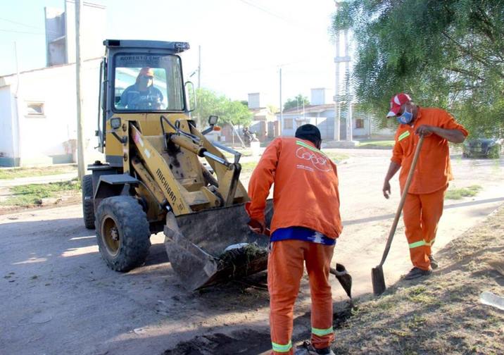 Operativos de higiene y ordenamiento urbano en barrios bandeños