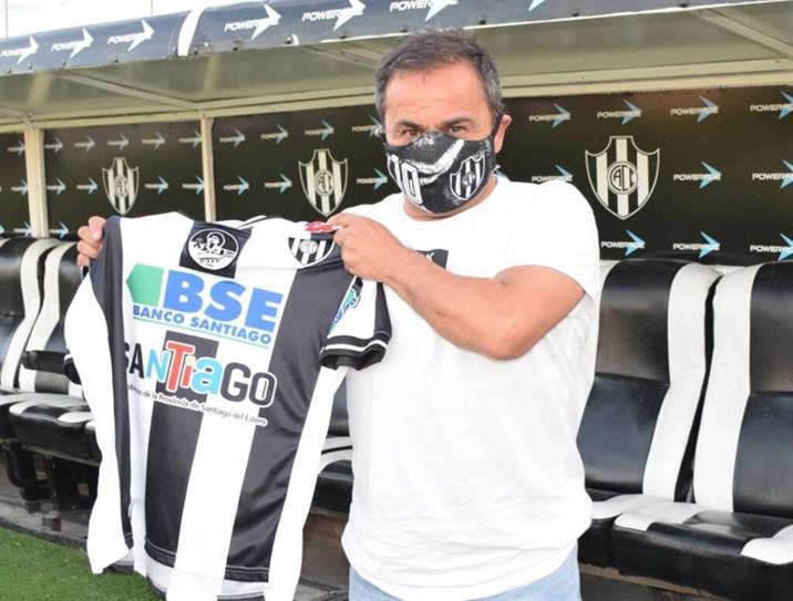 El Sapito Coleoni selló su vuelta a Central Córdoba