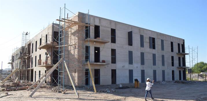 Avanza la construcción de más de 1300 viviendas en el sur de la ciudad Capital Avanza la construcción de más de 1300 viviendas en el sur de la ciudad Capital