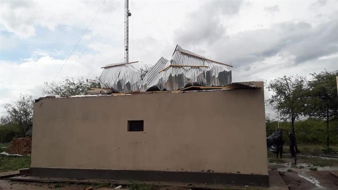 Calles inundadas en Añatuya y viviendas dañadas en Real Sayana