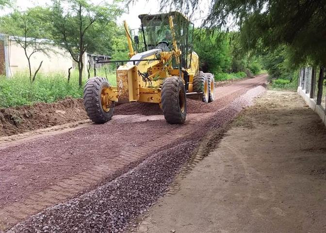 Enripian 12 kilómetros de caminos en la zona de Antajé Enripian 12 kilómetros de caminos en la zona de Antajé