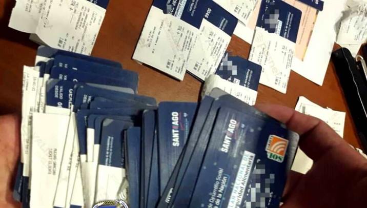 Detienen a comerciante que retenía tarjetas Alimentar de clientes cautivos Detienen a comerciante que retenía tarjetas Alimentar de clientes cautivos