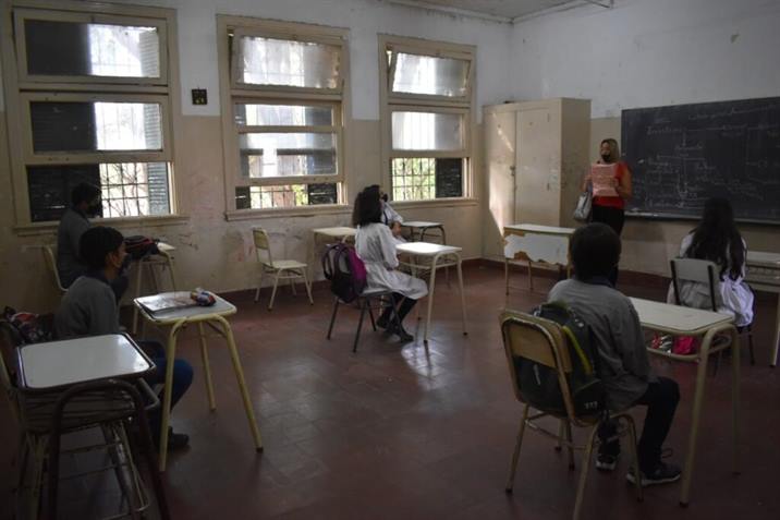 Volvieron las clases presenciales en Santiago Volvieron las clases presenciales en Santiago