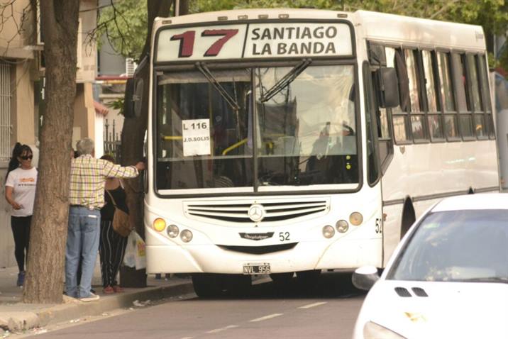 Sin acuerdo: las líneas 15, 116, 17 y 120 siguen de paro
