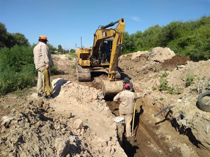 Amplían la red de agua para familias de dos barrios bandeños Amplían la red de agua para familias de dos barrios bandeños