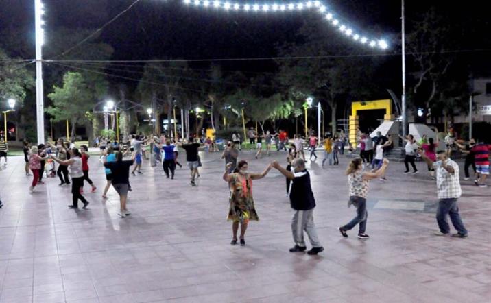 El taller de danzas folclóricas culminó de una manera muy especial
