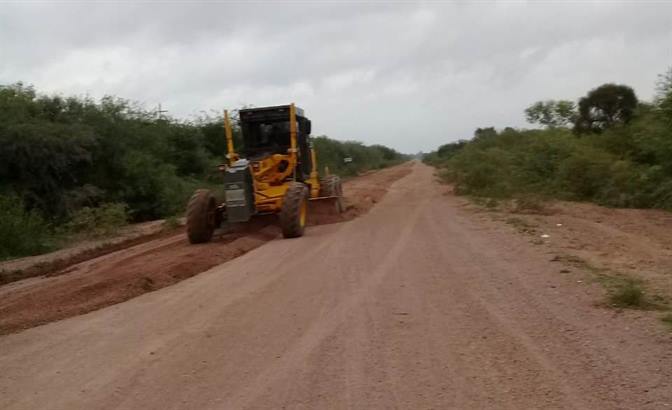 Inició un plan de mejoramiento de caminos rurales en Alberdi