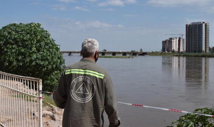 Restringen el ingreso de bañistas en el río Dulce Restringen el ingreso de bañistas en el río Dulce