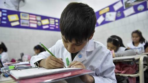La ayuda escolar será de $ 12 mil por hijo y se pagará el 18 de marzo