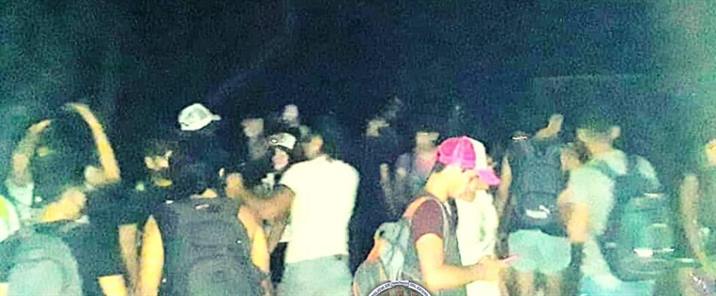 Desalojan a más de 50 jóvenes que festejaban el “UPD” en El Polear
