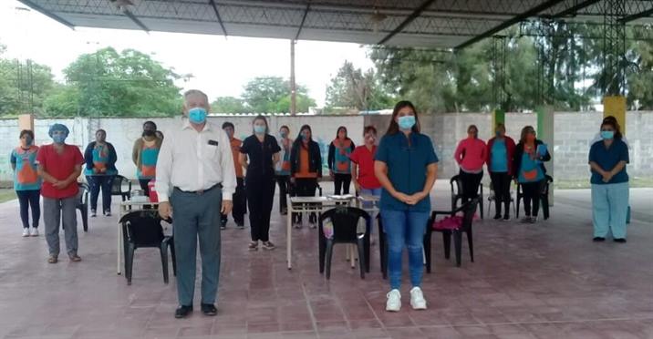 Culminó la primera etapa de vacunación a docentes municipales de Clodomira Culminó la primera etapa de vacunación a docentes municipales de Clodomira