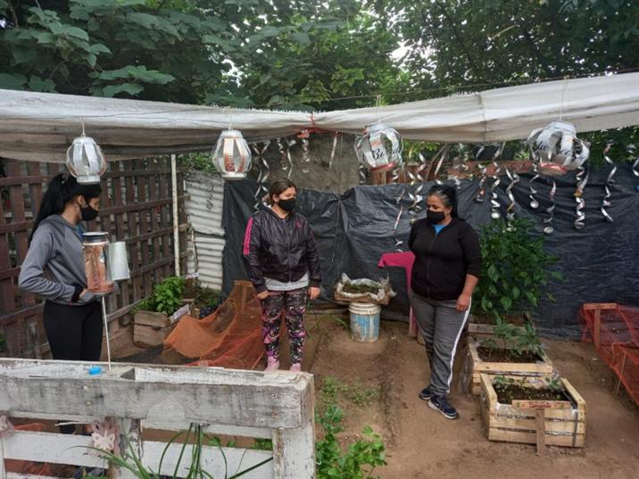 Más vecinos se suman a las huertas familiares urbanas Más vecinos se suman a las huertas familiares urbanas