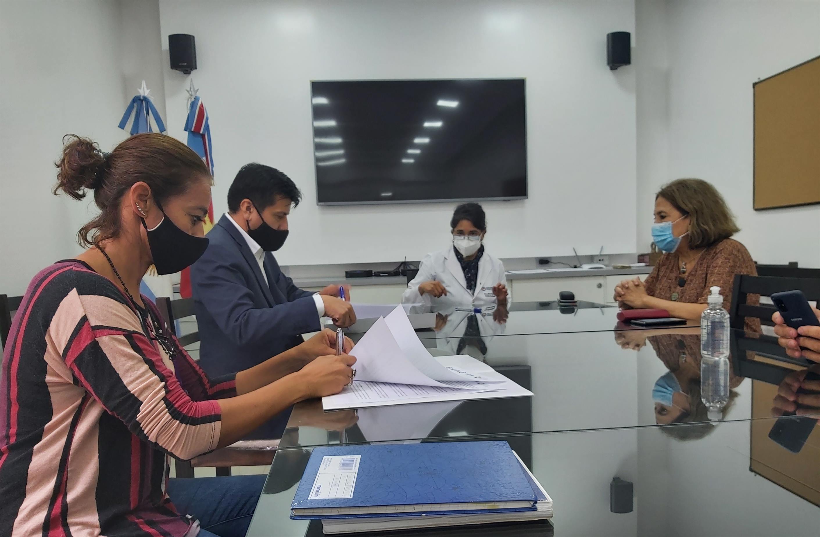 Estudiantes de Obstetricia realizarán prácticas en el Hospital Regional, Cis Banda y UPA’s