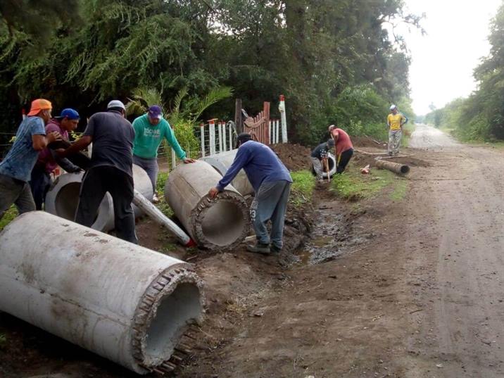 Construyen desagües en un importante corredor de San Ramón Construyen desagües en un importante corredor de San Ramón