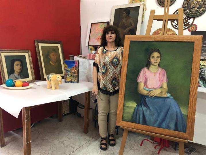 Restauran 20 cuadros de la artista plástica Juanita Briones