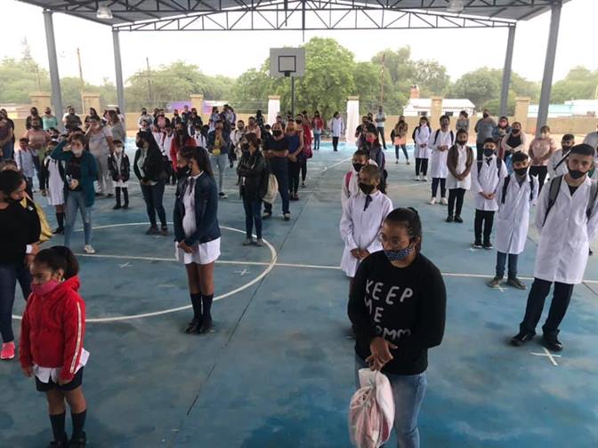 Las escuelas retomarán la presencialidad plena en septiembre