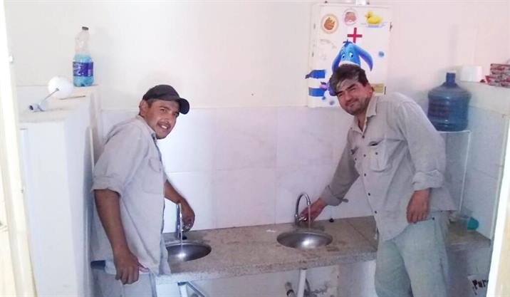 Mejoran sanitarios de 25 escuelas del departamento Atamisqui Mejoran sanitarios de 25 escuelas del departamento Atamisqui