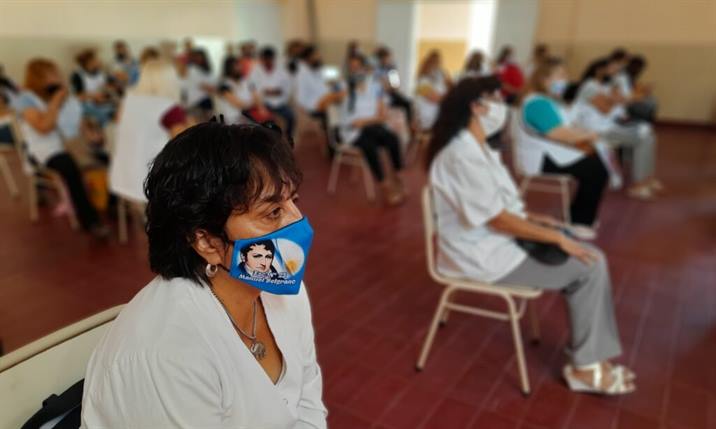 Docentes: Ofrecen cargos y horas cátedra titulares y suplentes