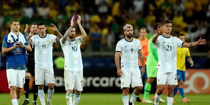 Horas de definición para el choque Argentina-Uruguay en Santiago