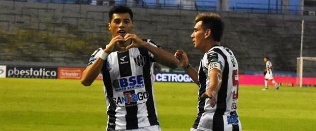 El “Ferro” volvió al triunfo con goles santiagueños El “Ferro” volvió al triunfo con goles santiagueños