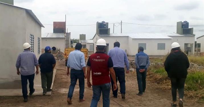 Supervisan trabajos para la pronta entrega de viviendas en Pinto Supervisan trabajos para la pronta entrega de viviendas en Pinto