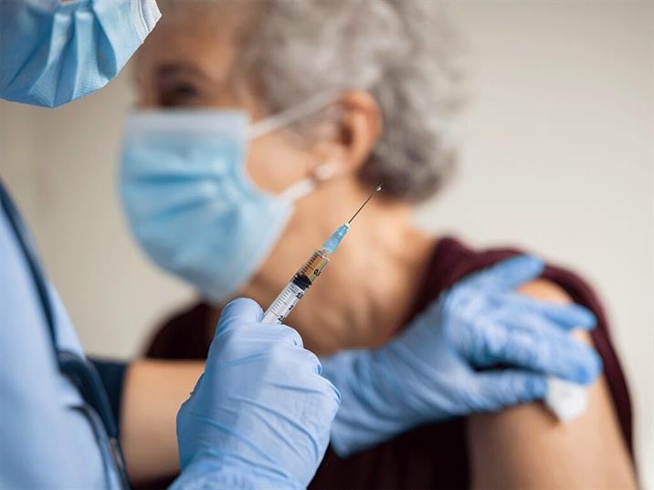 Más de 900 adultos mayores recibirán la vacuna en Quimilí Más de 900 adultos mayores recibirán la vacuna en Quimilí