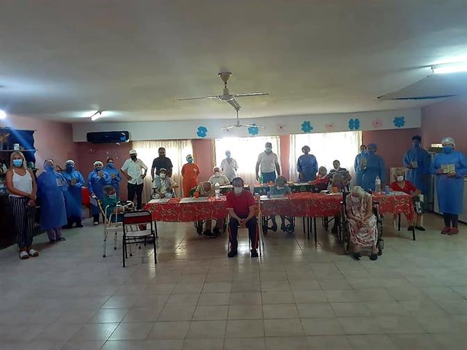 Vacunaron contra el covid-19 a adultos mayores de Las Termas Vacunaron contra el covid-19 a adultos mayores de Las Termas