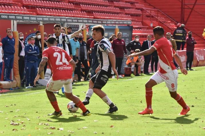 Empate sin goles entre Central Córdoba y Argentinos en La Paternal Empate sin goles entre Central Córdoba y Argentinos en La Paternal