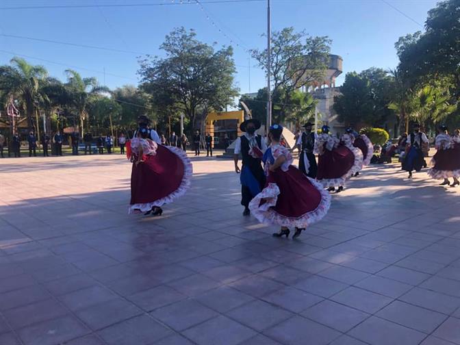 La Banda rindió homenaje a la autonomía santiagueña