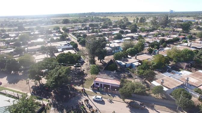 Amplio operativo de limpieza en el barrio Centenario de Frías Amplio operativo de limpieza en el barrio Centenario de Frías