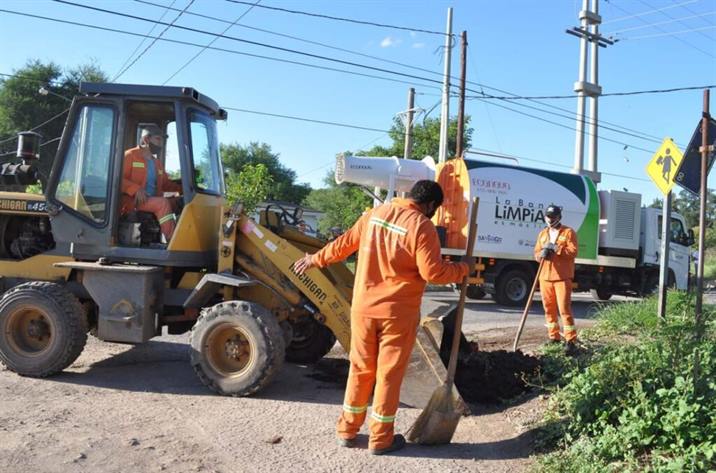 Operativo de higiene en el barrio Textil Operativo de higiene en el barrio Textil