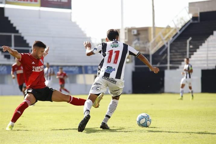 La reserva de Central no pudo con River