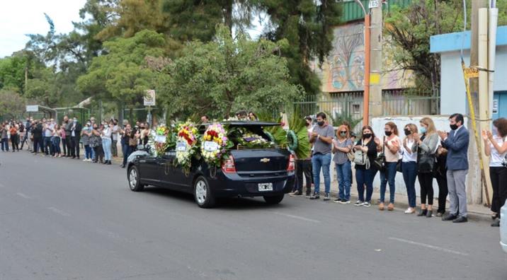 Emotivo adiós de la comunidad universitaria a “Paquita” Fantoni Emotivo adiós de la comunidad universitaria a “Paquita” Fantoni