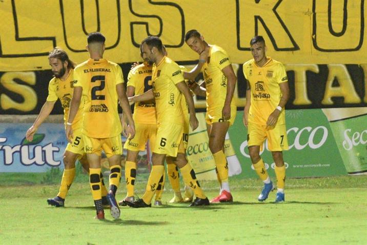 Mitre no pudo con el Lobo y sumó su segunda derrota consecutiva Mitre no pudo con el Lobo y sumó su segunda derrota consecutiva
