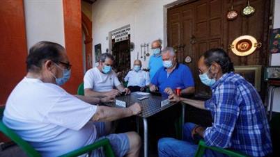 Prohíben reuniones en casa particulares y cierran casinos en Santiago y La Banda Prohíben reuniones en casa particulares y cierran casinos en Santiago y La Banda