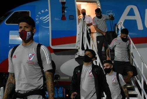 Llegó River y revolucionó a los hinchas santiagueños