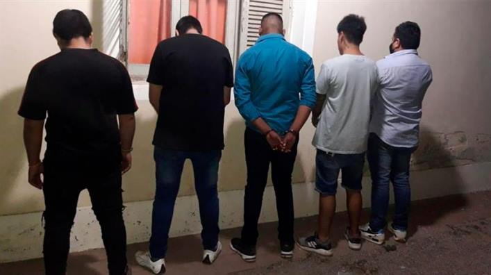 Un docente terminó preso tras una fiesta con 30 personas en su casa Un docente terminó preso tras una fiesta con 30 personas en su casa