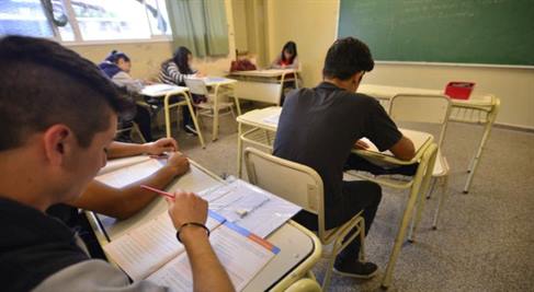 Lanzan becas para estudiantes secundarios de Fernández Lanzan becas para estudiantes secundarios de Fernández