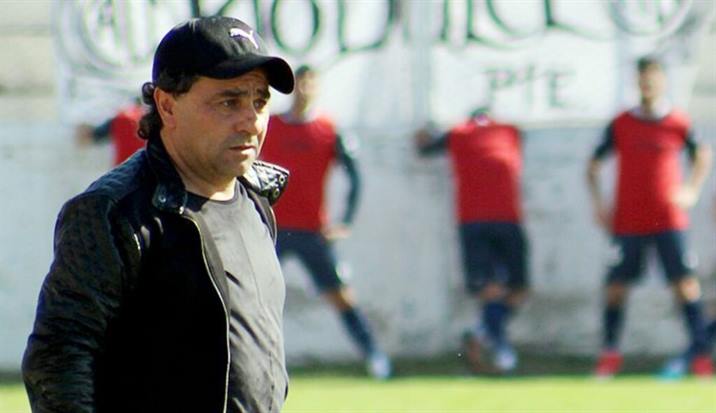 Covid en el Ferro: Coleoni, cuatro jugadores y un utilero infectados