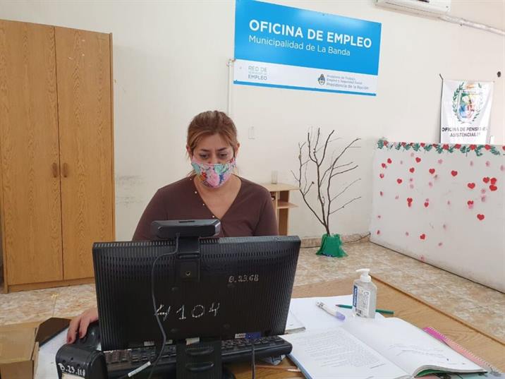 Convocan a jóvenes bandeños a asistir a entrevistas laborales