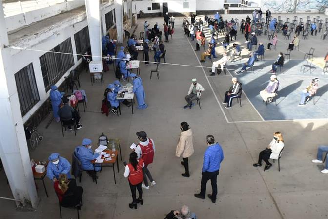 Unos 3000 frienses recibieron la segunda dosis contra el covid-19 Unos 3000 frienses recibieron la segunda dosis contra el covid-19