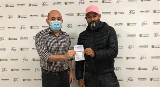 La Banda: vecino recibió una importante ayuda para construir su vivienda